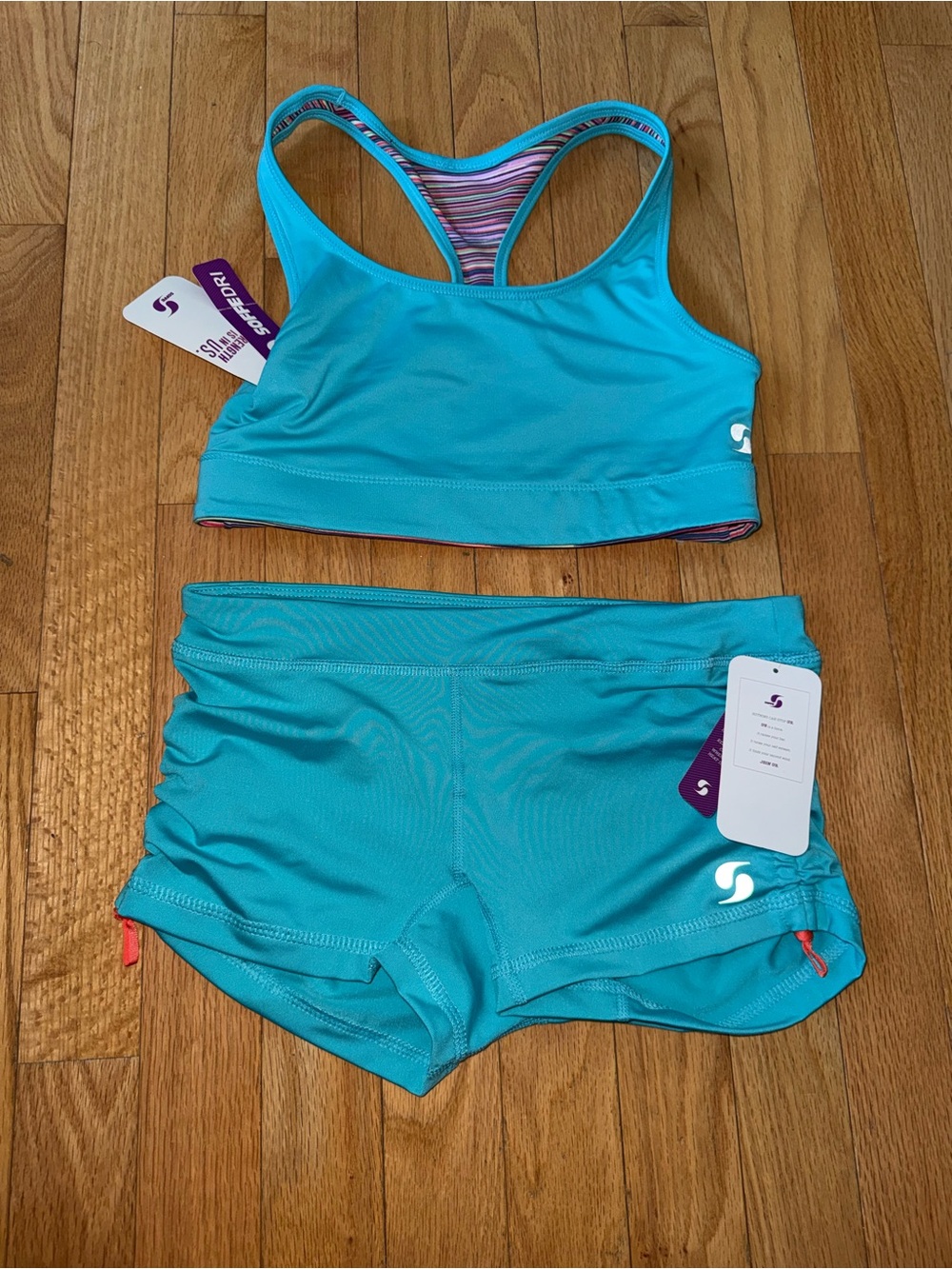 Soffe Womens Small Reversible Turquoise Sports Bra and Matching shorts set - Picture 2 of 2